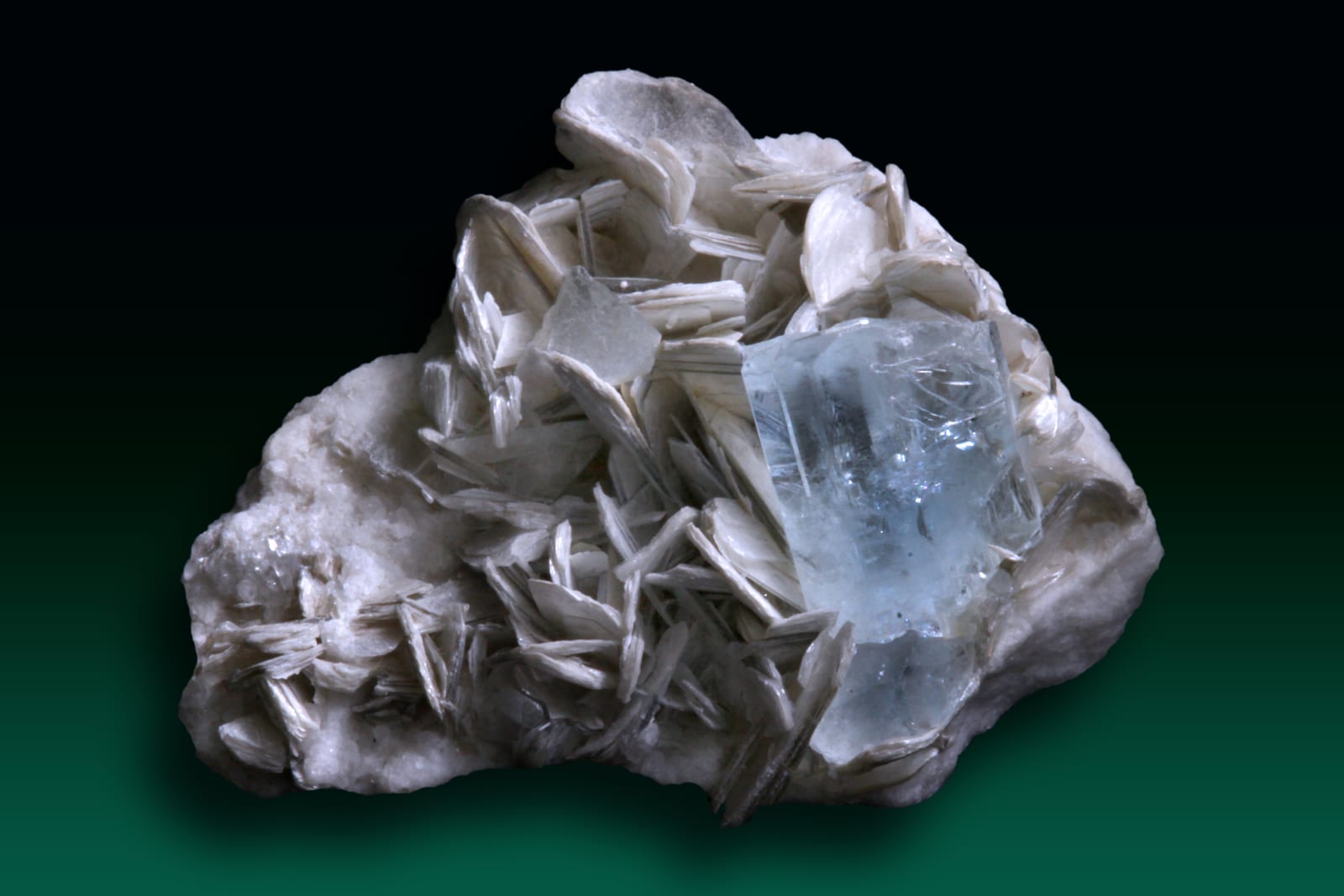 Aquamarine gemstone